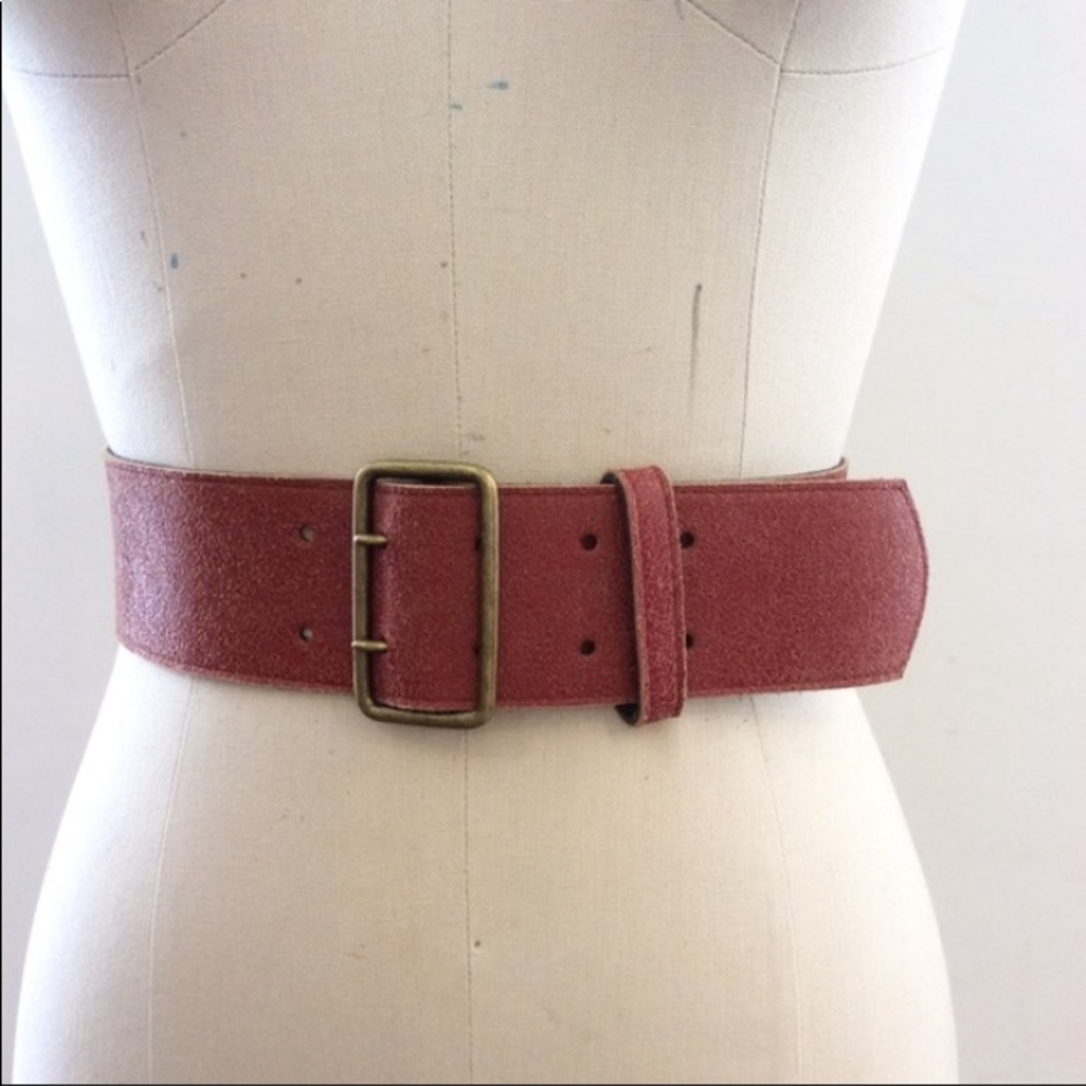 Elegantly waisted